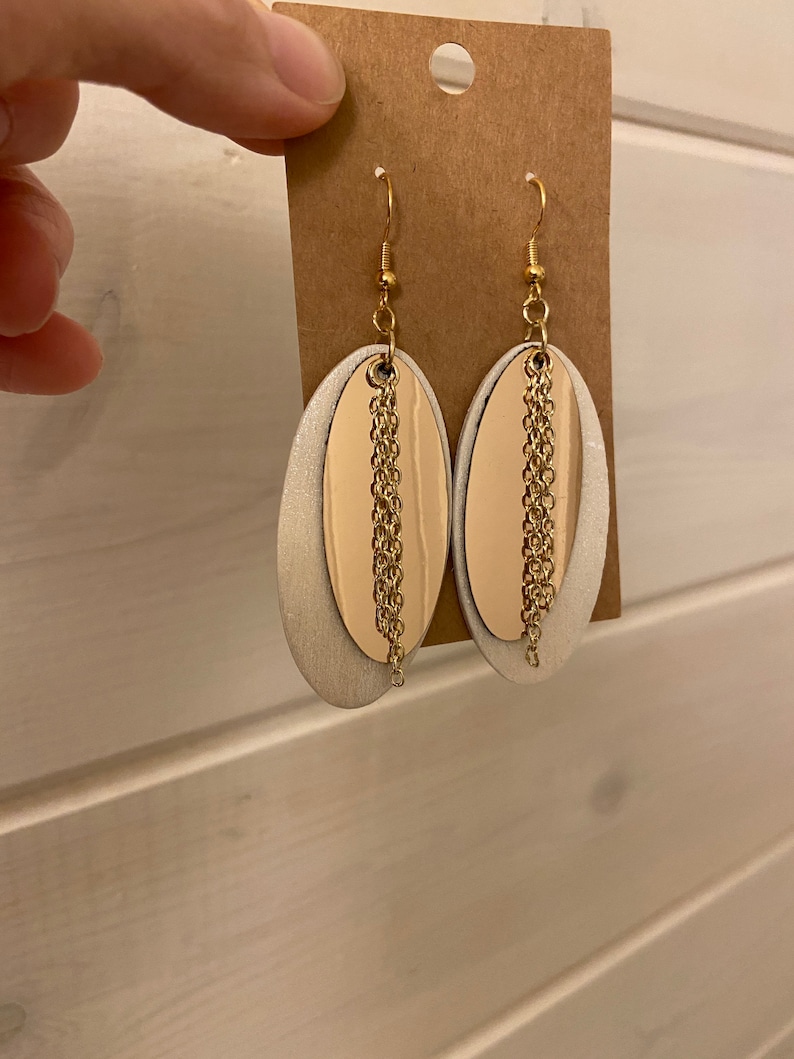 Pearl-white stained wood teardrop Rose-God Metallic Vinyl with Gold Chain Earrings