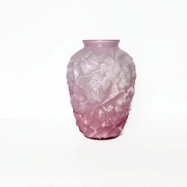 Eloquent Fenton Dogwood Vase, Cottage Chic, Pink Overlay Glass, Epsteam Vintage
