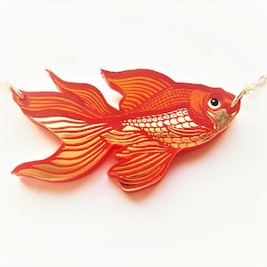Collier poisson rouge