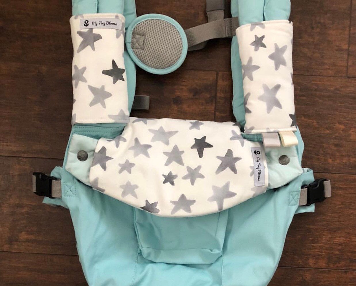 Organic Suck/drool pads and bib for Lille Baby 