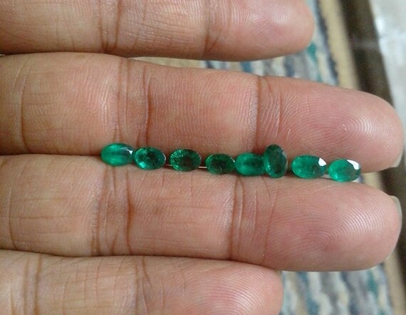 NATURAL EMERALD Oval Faceted 4x6mm Emerald Cutstone Oval 4x6mm