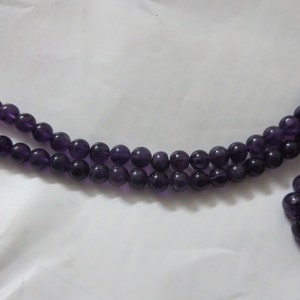 NATURALAMETHYST smooth round balls palin 8 mm 7 inches string image 2