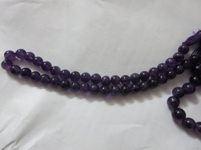 NATURALAMETHYST smooth round balls palin 8 mm 7 inches string