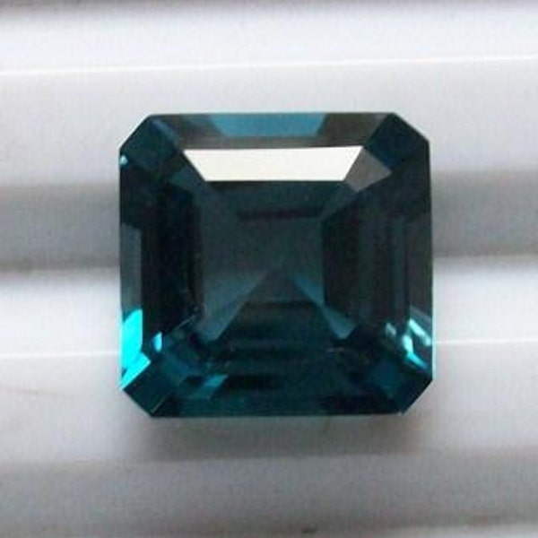 2.95cts 8mm natural LONDON BLUE topaz ASSCHER 8mm top colour and cut rich blue topaz square shape 8mm square emerald cut blue topaz square