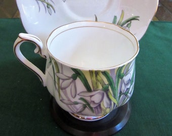 Snowdrop Flower Plate Vintage 1950/'s China Hand Painted Signed Royal Albert Dinner Lunch Serving Kitchen