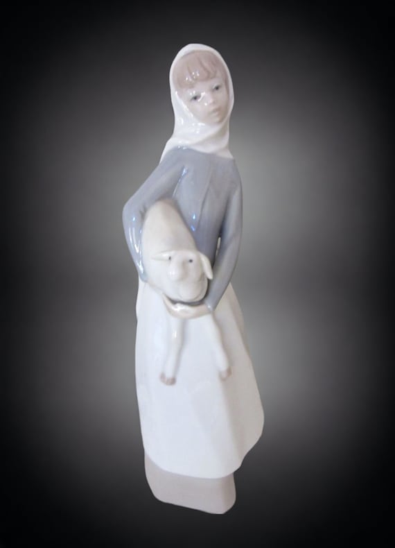 Heaven's Gift (girl-2000 Card) by Lladro | Handcrafted