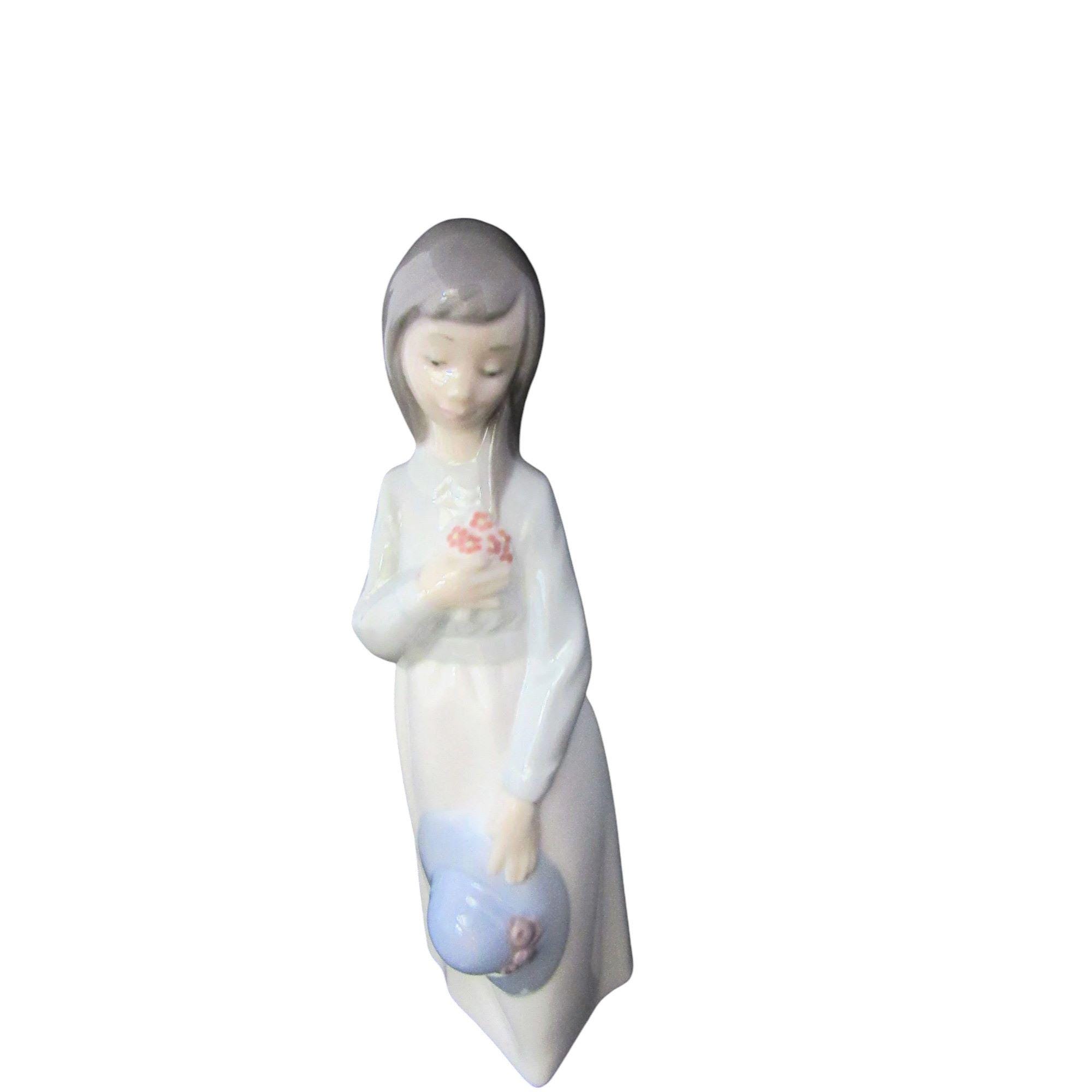 NAO Lladro "Becky" Porcelain Figurine w Hat and Flowers, High Gloss, VGC