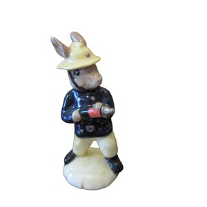 1988  &quot;Fireman Bunnykins&quot;, DB 75 Royal Doulton Figurine, Cat Rescue