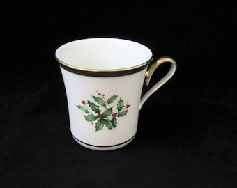 Vintage Lenox Holiday America by Design Coffee/Tea Mug w Holly and Berries