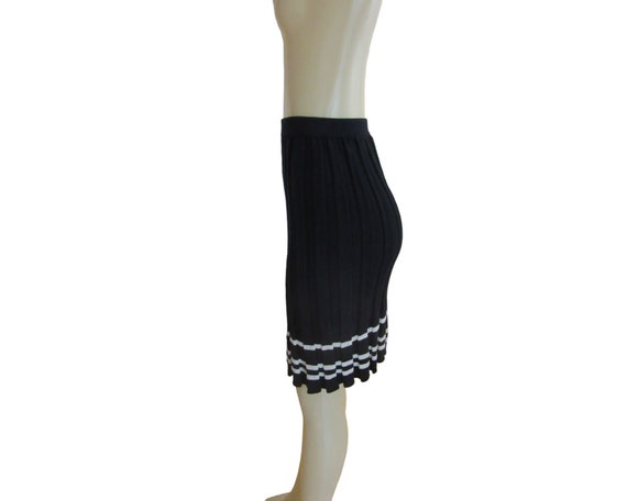 Vintage St John Black w White Stripe Pleated Knit… - image 3