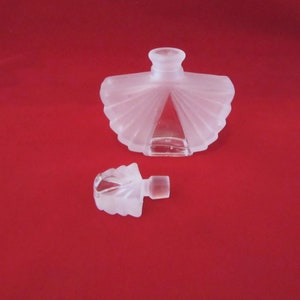 Pretty Art Deco Style Frosted and Clear Glass Perfume Bottle w Glass Stopper image 4