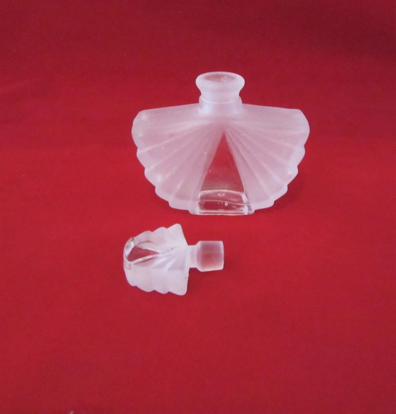 Pretty Art Deco Style Frosted and Clear Glass Perfume Bottle w Glass Stopper image 4