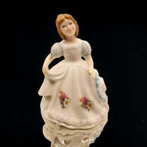 1990, Royal Doulton Figure of the Month &quot;October&quot; HN3327 with Original Box