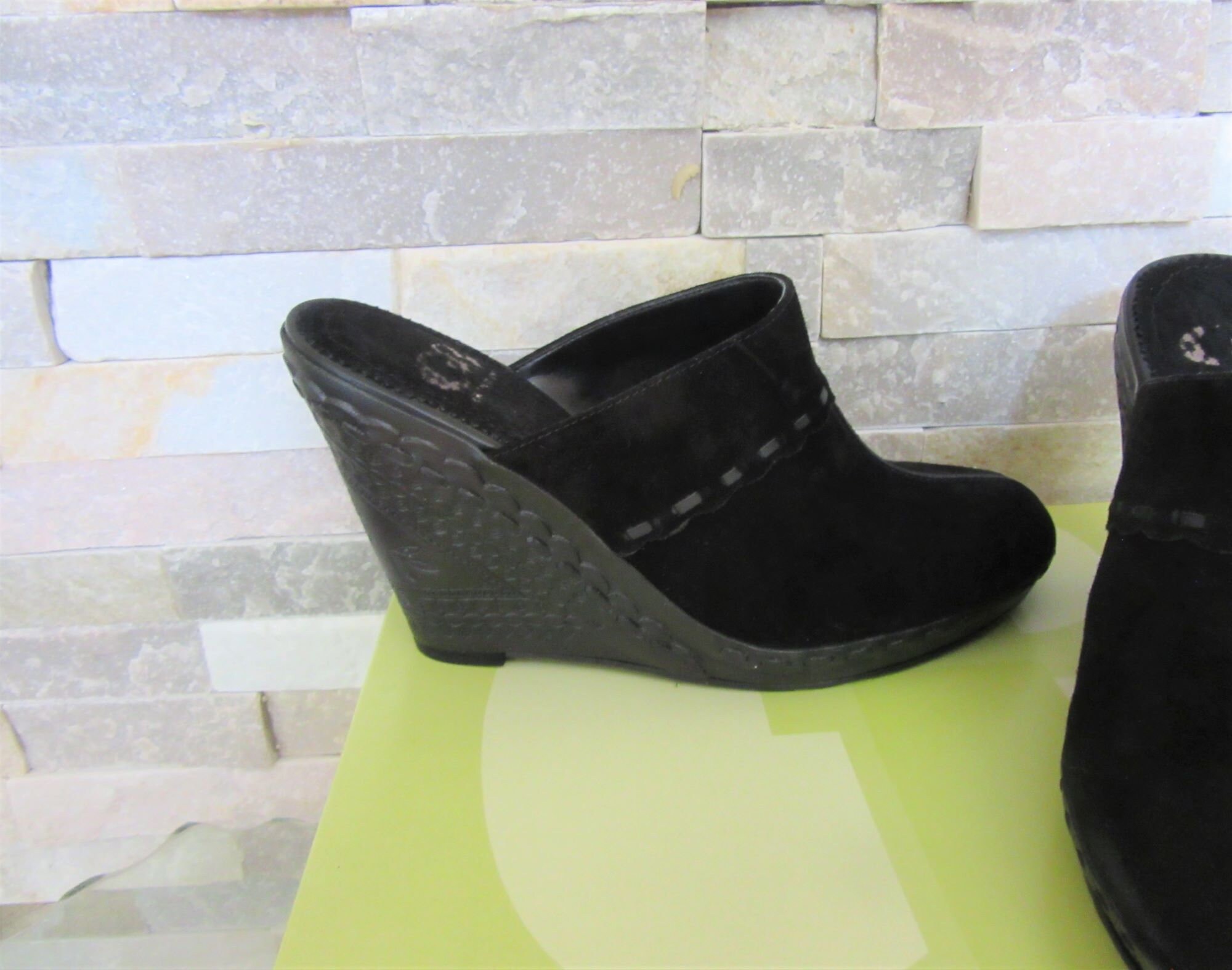 Chanel Clogs  Heels, Platform clogs shoes, Shoe carnival
