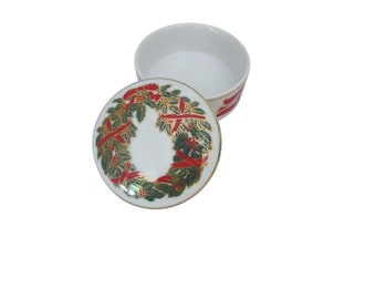 1995 Tiffany&Co. Cunard Holiday Trinket Box Wreath Gold Trim SALE