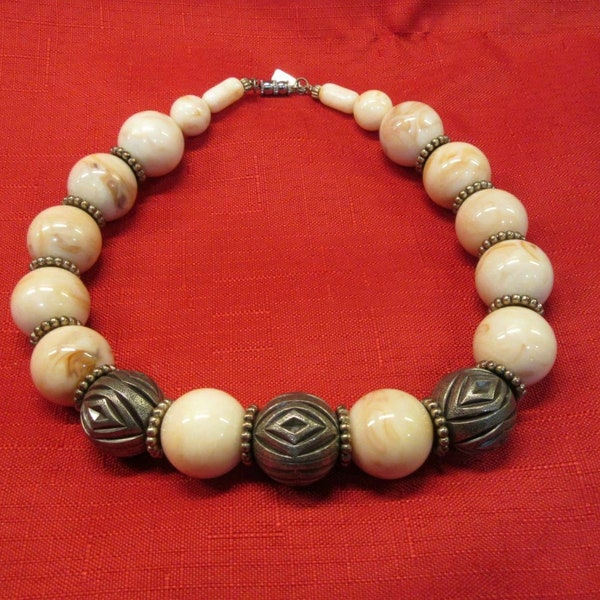 Signed Vintage Pauline Rader Marbleized and Metal Beads 17" Choker Necklace