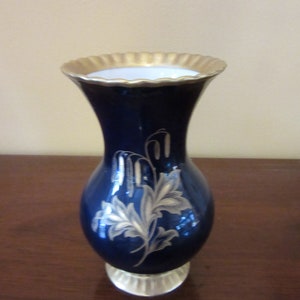 Vintage PMR Bavaria Jaeger & Co. Echt Kobalt, Blue and Gold Flower Vase