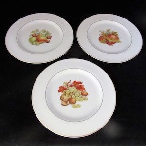 3 Pickard Porcelain Fruit Plates, Grapes, Apples & Pears, 24 Kt Gold Trim 8 1/4&quot;