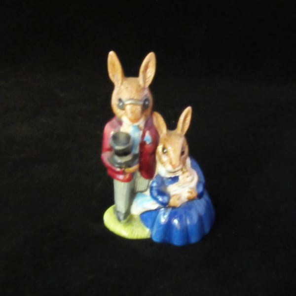 1972 Royal Doulton Family Photograph Bunnykins DB 1, Hand Painted, England