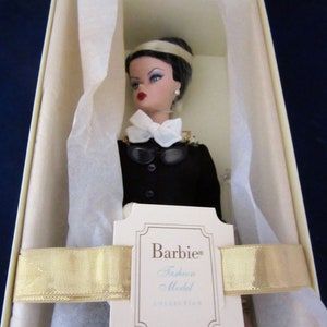 Brand New Mattel Gold Label, Barbie Silkstone Doll, "The Shopgirl" Figurine