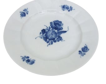 Vintage Royal Copenhagen 8549 Blue Flowers Ribbed 10" Dinner Plate