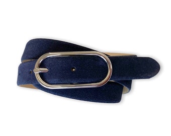 Ceinture en cuir pour femme en daim bleu foncé avec boucle de ceinture argentée ovale largeur 2,5 cm