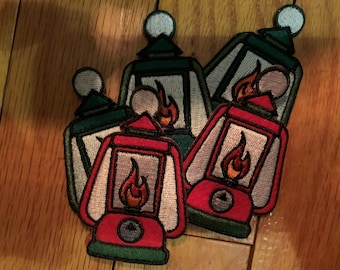 Ole Camping Lantern gestickte Aufnäher - 2 Arten Red & Green Styles.
