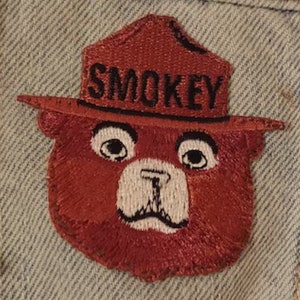 Smokey Bear-Patch, 2,5 Zoll hoch, ausgezeichnetes Detail für den Sammler. Bild 3