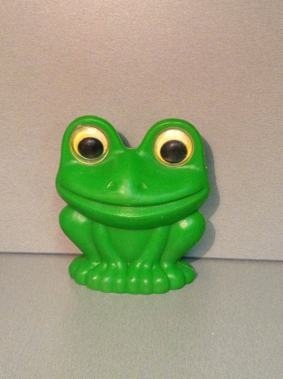 doll frog