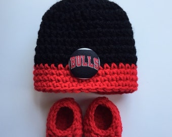 Chicago Bulls hat and booties for baby