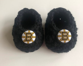 Boston Bruins baby booties, baby booties, infant shoes, crochet baby booties, booties for baby, crochet baby shoes