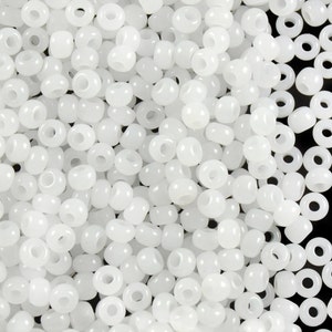 20g 8/0 Preciosa Czech Glass Seed Beads 3,2mm White Opal (8SB006)