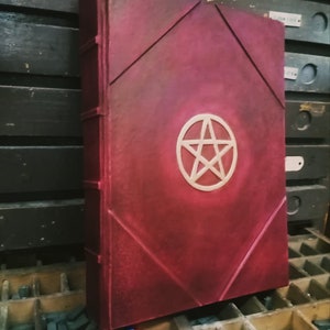 book of shadows-wicca-REFILLABLE- Pentacle, grimoire, blank pages