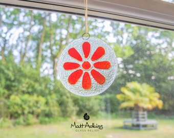 Red Daisy Glass Suncatcher 12cm(5"), Red Flower Fused Glass Hanging ornament, sunflower sun catcher, sea glass art, teenage girl gift