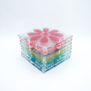 Set of 4 Daisy Fused Glass Coasters 10cm(4"), coaster set, drinkware, wine lovers gift, placemats, gift set, personalised coaster, flower