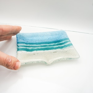 Porte-savon Beach Turquoise en verre fusionné, distributeur de savon turquoise 13 x 10 cm (5&quot;x4&quot;), accessoires de salle de bain faits main, décoration de maison de plage, porte-savon