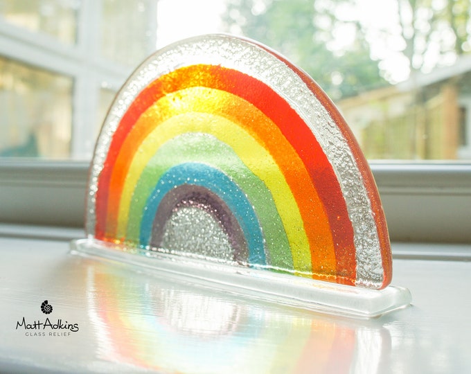 Regenbogen Glas Suncatcher 19 x 10 cm, Personalisiertes Gedenkgeschenk Regenbogen Geschmolzener Glas Suncatcher, Regenbogenbrücke, Seeglas Kunst