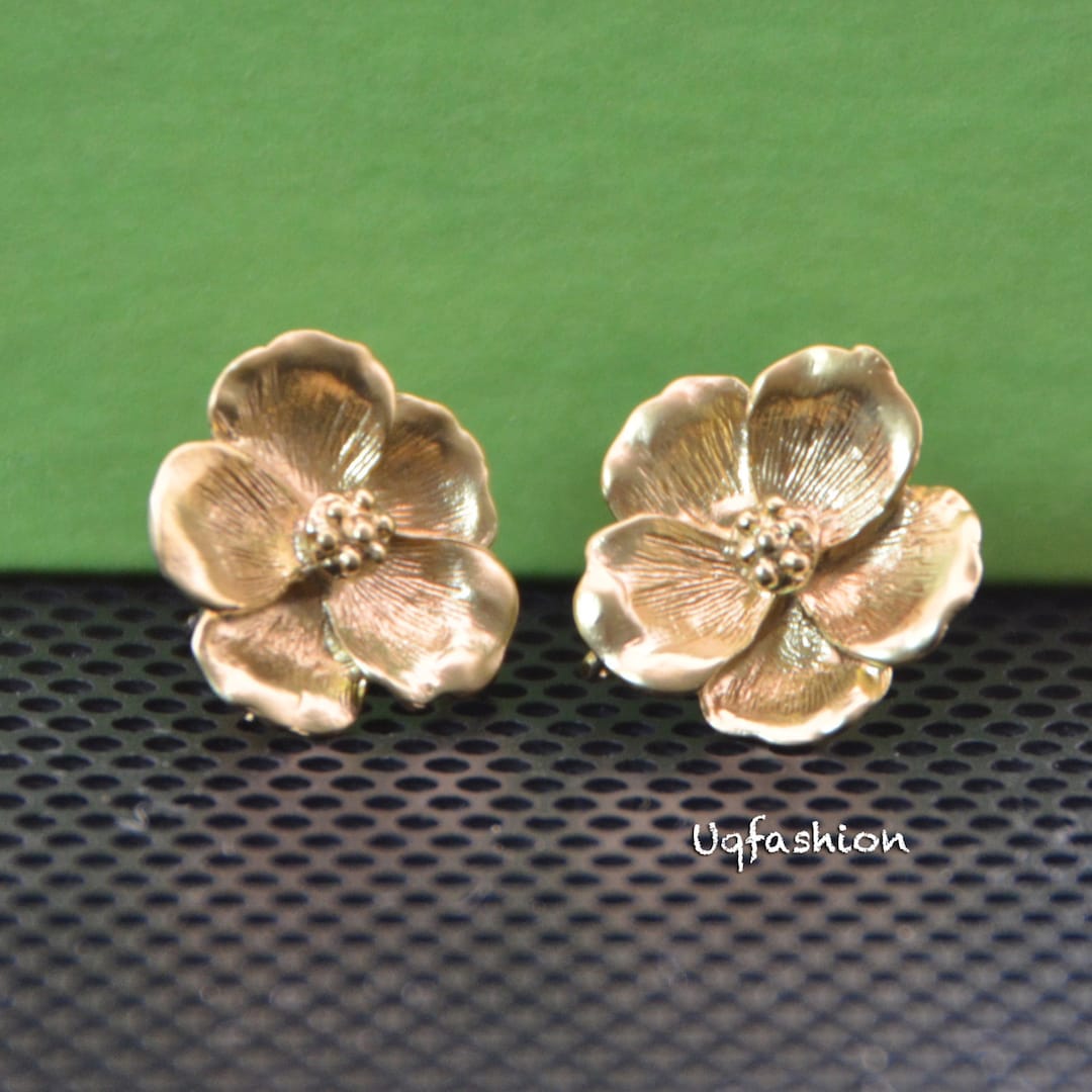 Gold Magnolia Stud Earrings, Flower Earrings, Bridesmaid Gift Idea ...