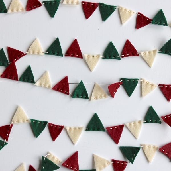 Classic Christmas Mini Bunting Felt Garland in maroon, antique white & forest green - 8 ft long
