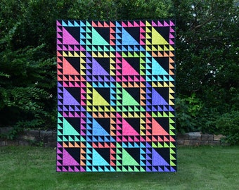 Sycamore Canyon Quilt - a Digital pdf Quilt Pattern - Fat Quarter Friendly in Lap / Throw Size - Classic Quilt Pattern