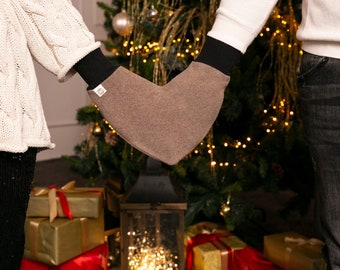 Comfy heart mitten glove - Unique handmade Christmas gift for couples in a cute paper box, let's get holding hands in winter