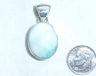 New Old Stock Echt Larimar Blau Massiv Sterling Silber Schwingen Bail 1-1/4" Lang Oval Großer großer Ballen nie getragen 21mm by 16mm Gem Dominikanische
