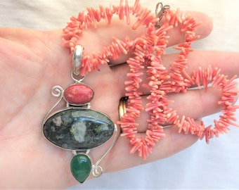 Petit Collier Ancien En Corail Rose - Occasion Bon état - Style Vintage