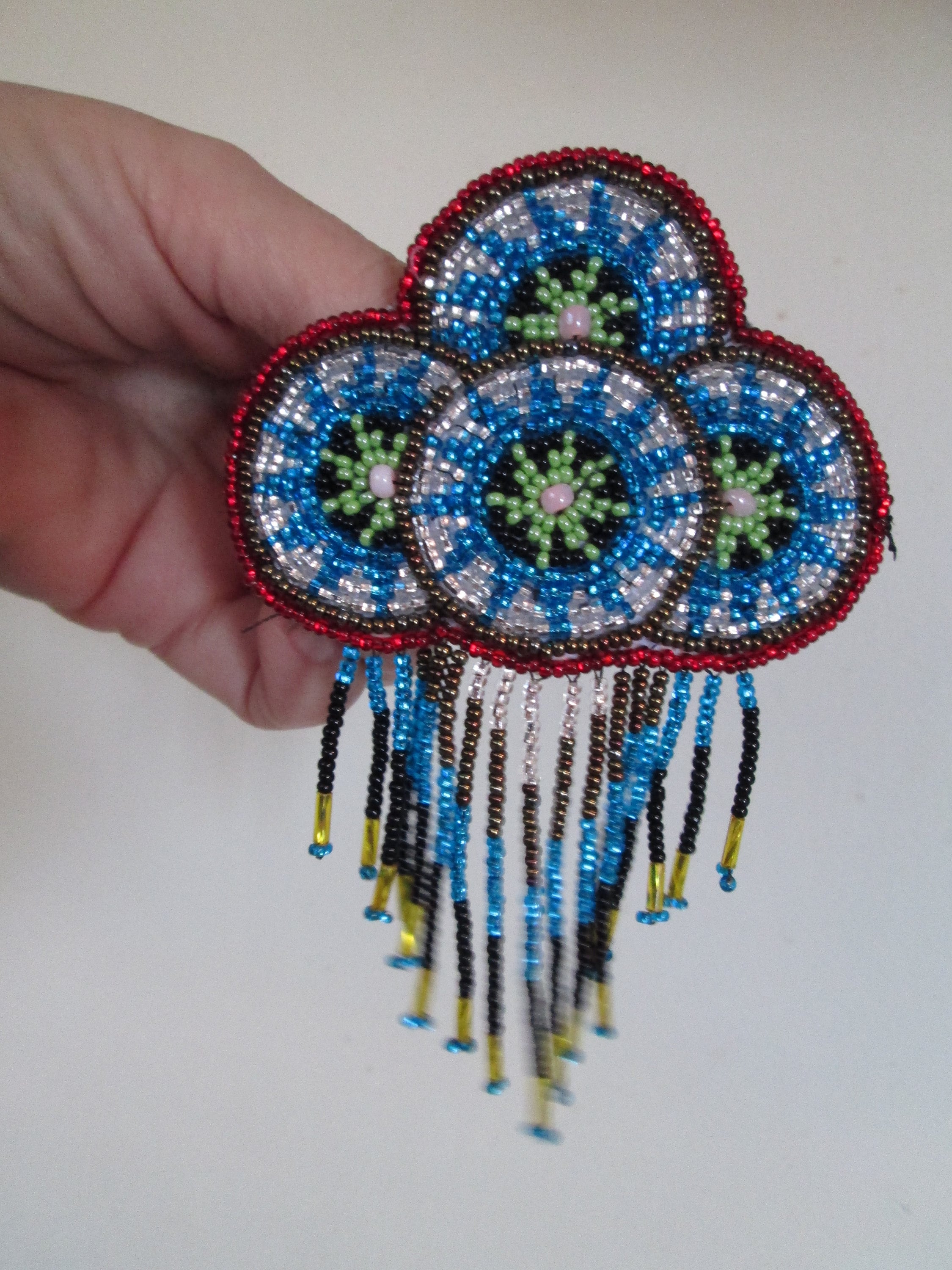 Medallion Disc Discs Red Blue Silver Stars Regalia Hair Clip  display picture 1
