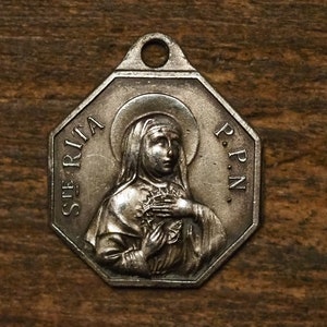 Antike französische religiöse versilberte Medaille Anhänger Charme St.Rita für Hilfe der unmöglichen Ursachen