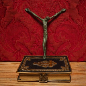 Antique religious bronze corpus of our lord Jesus .