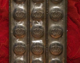 Antique flat mold chocolate mold of 15 x Crown Pralines (C)