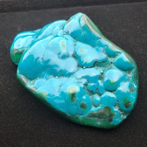 chrysocolla malachite mineral specimen, natural blue chrysocolla w/ banded malachite display stone, healing meditation stone, bohemian decor