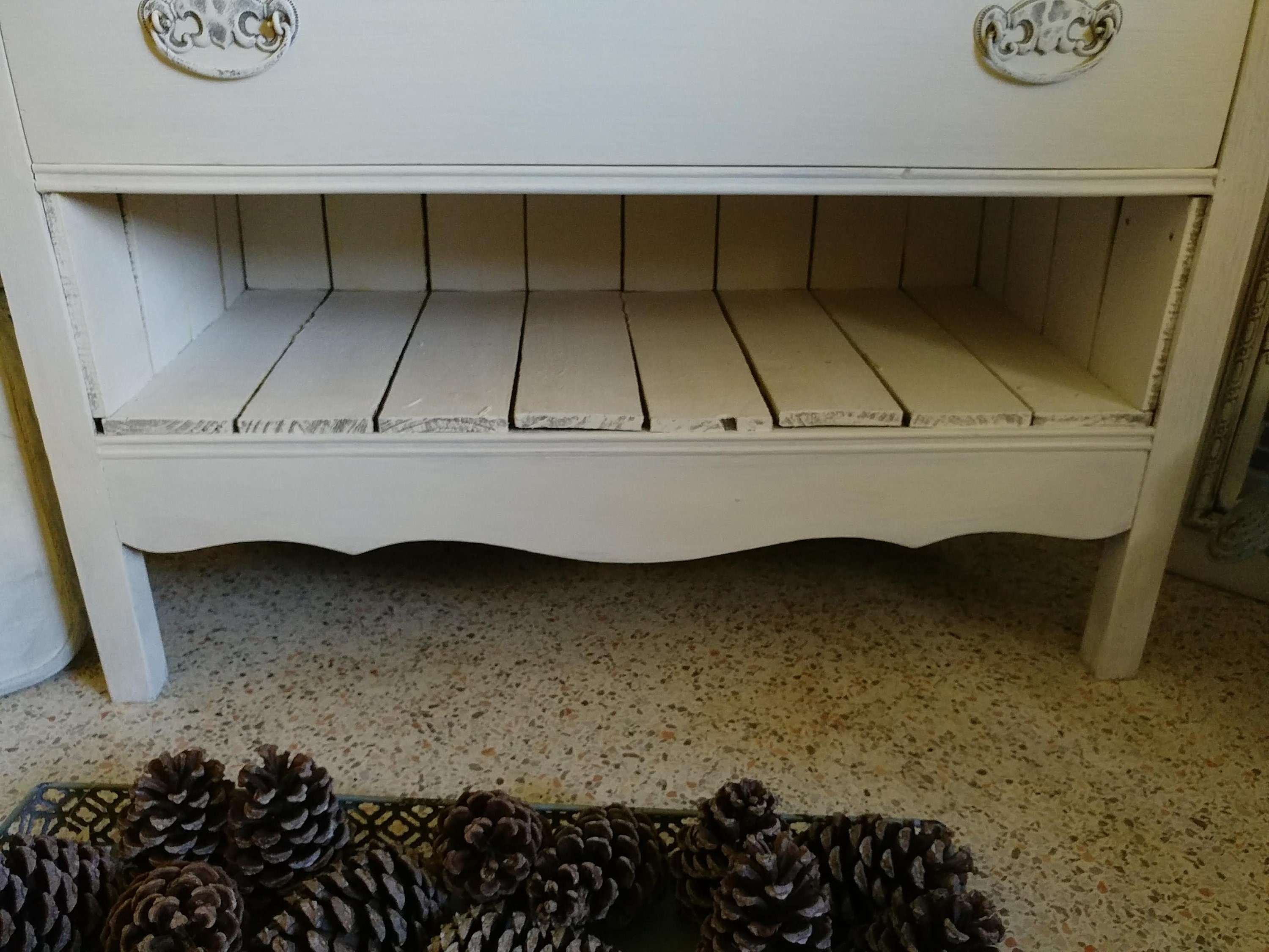 13+ White Vintage Dresser