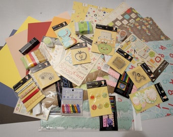 Papercraft / Scrapbooking / Cardmaking Pack - Cardstock, Papier & Embellissements - Thème : Imaginisce - Teachers Pet And Other Items